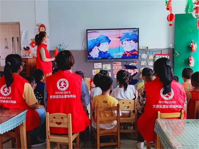普通人到底选择回3-4小城市发展，还是留在大城市继续打工？游戏画面